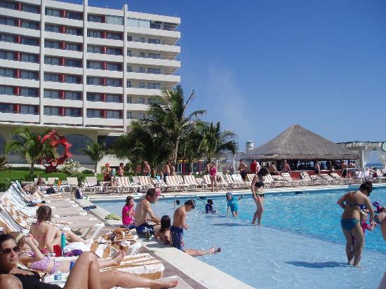 crown paradise cancun mexico reviews